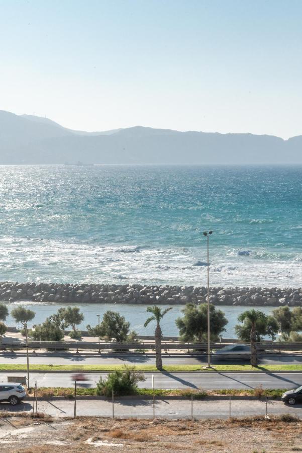 Spacious House With Seaview كاندية المظهر الخارجي الصورة