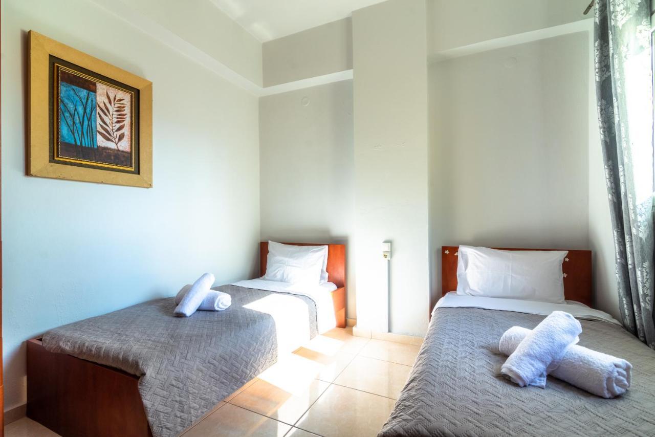 Spacious House With Seaview كاندية المظهر الخارجي الصورة